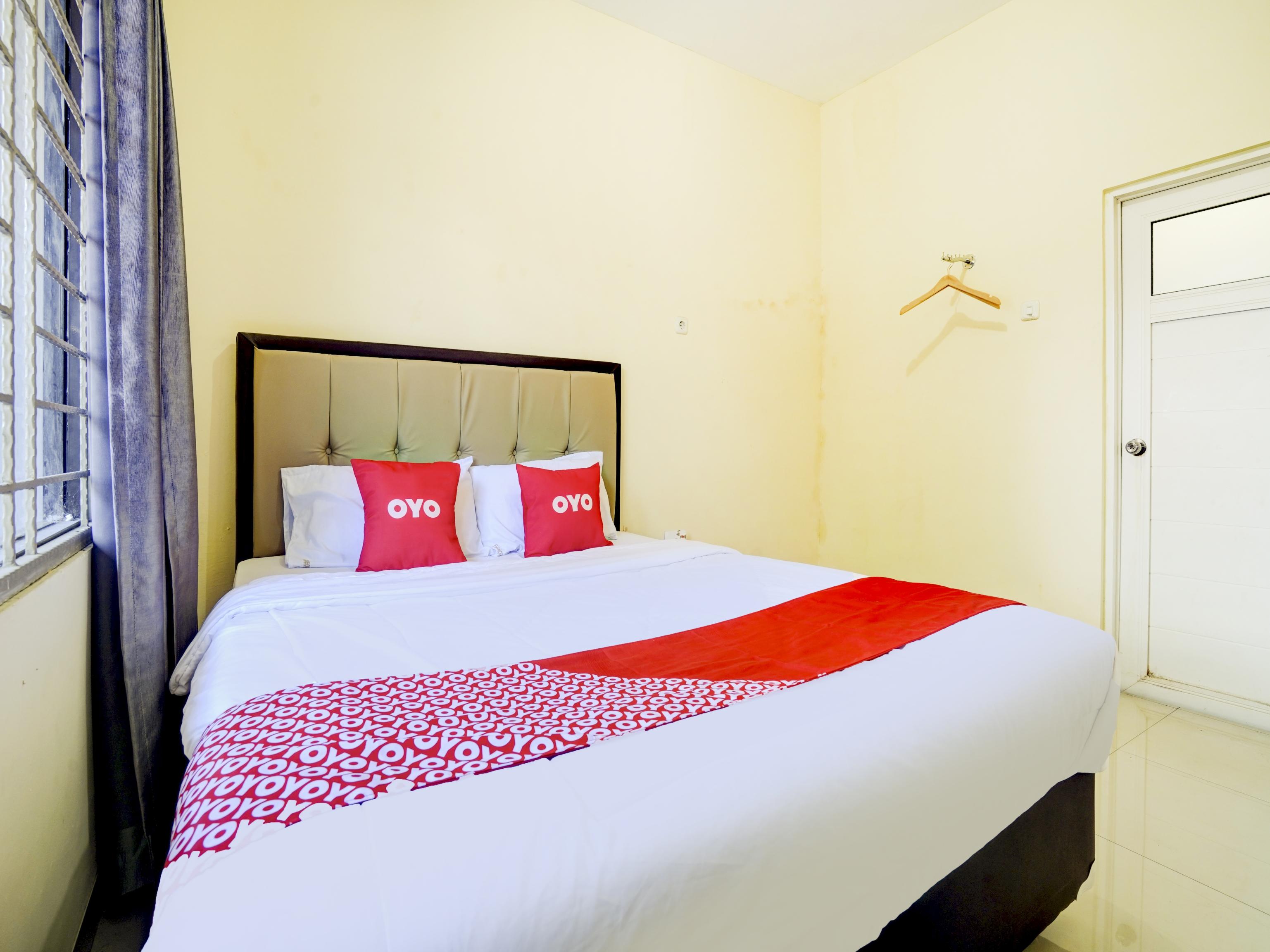 Oyo 90052 Star House Cirebon Exterior foto